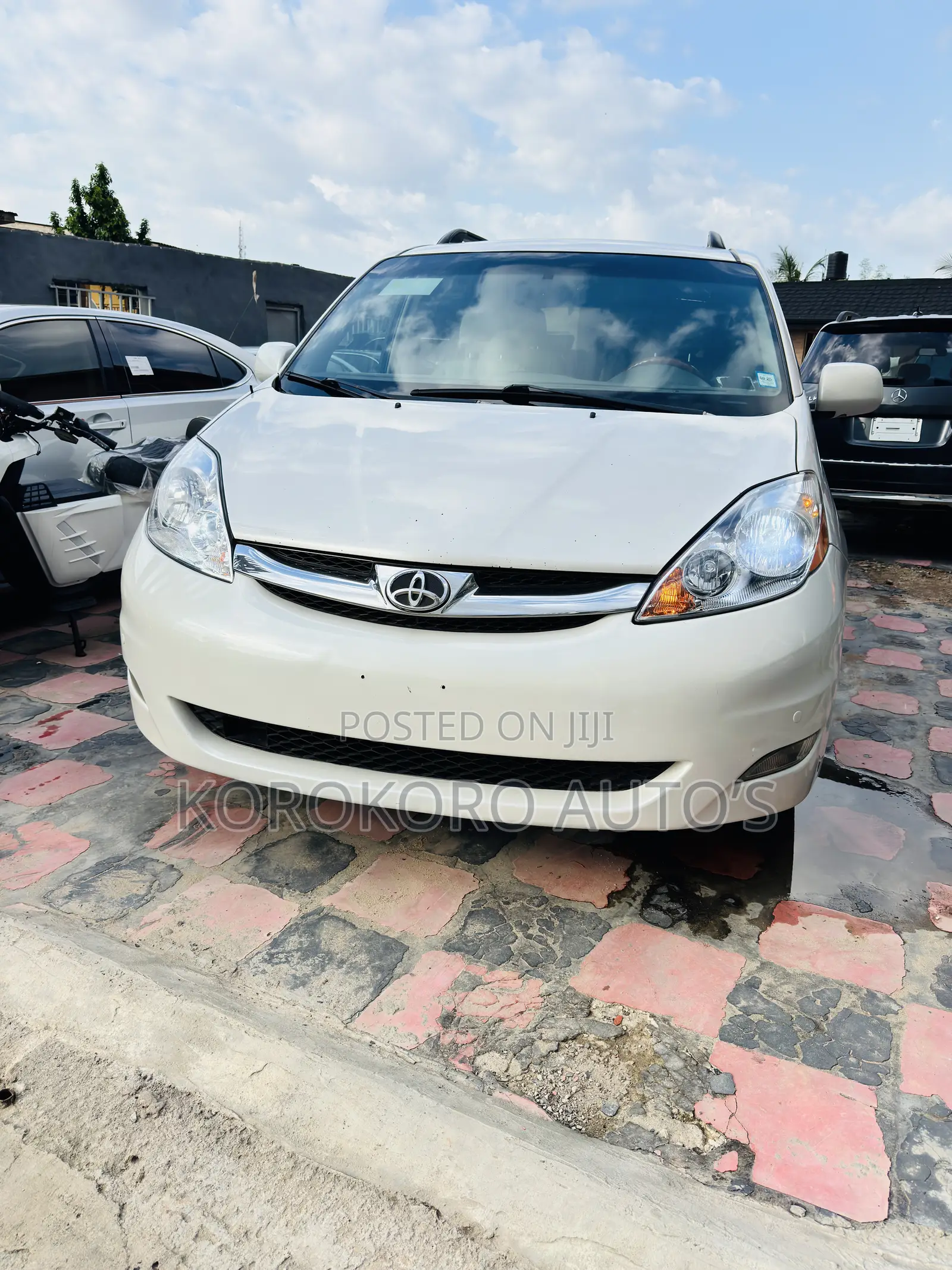 Toyota Sienna XLE Limited AWD 2006 White
