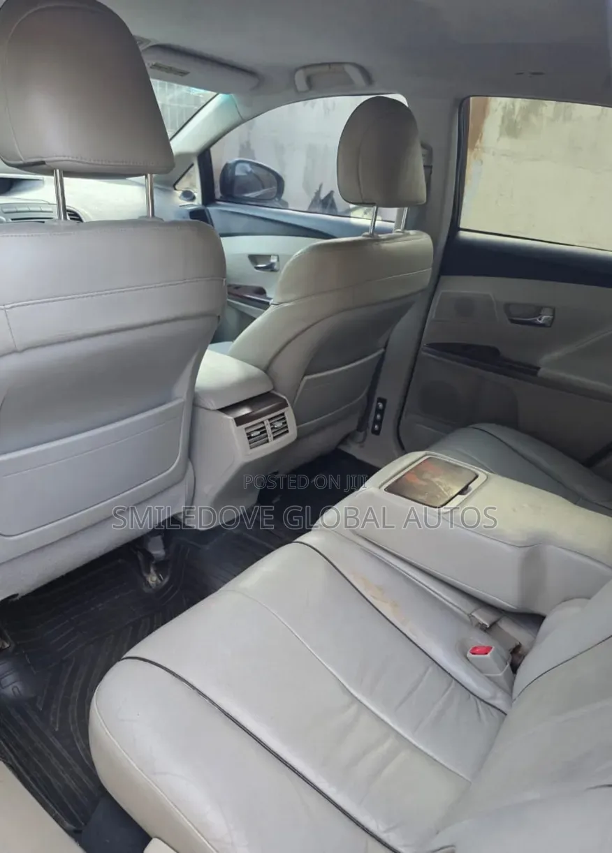 Toyota Venza 2010 Black