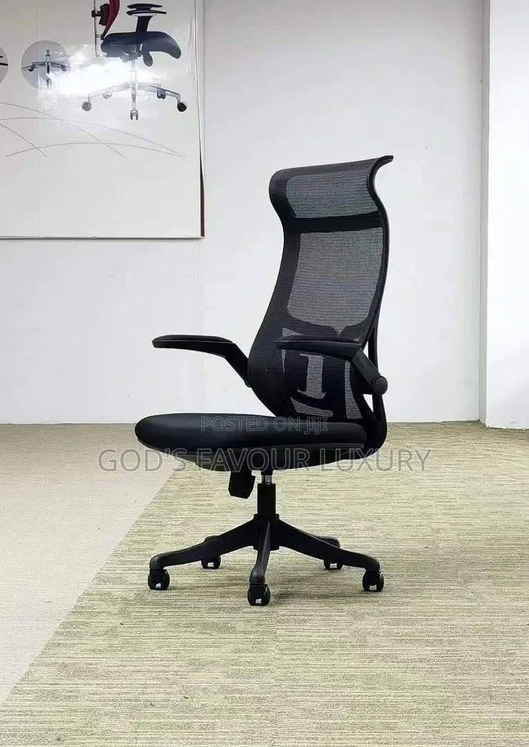 Modern Swivel Office Mesh Chair.