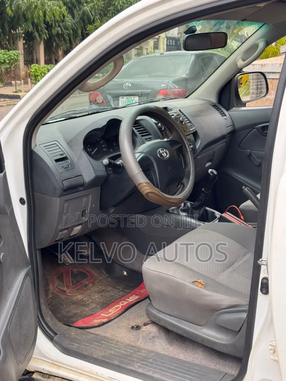 Toyota Hilux 2014 White