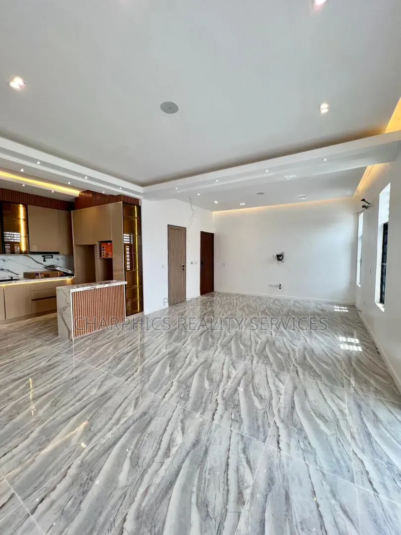 2bdrm Apartment in Osapa london for sale