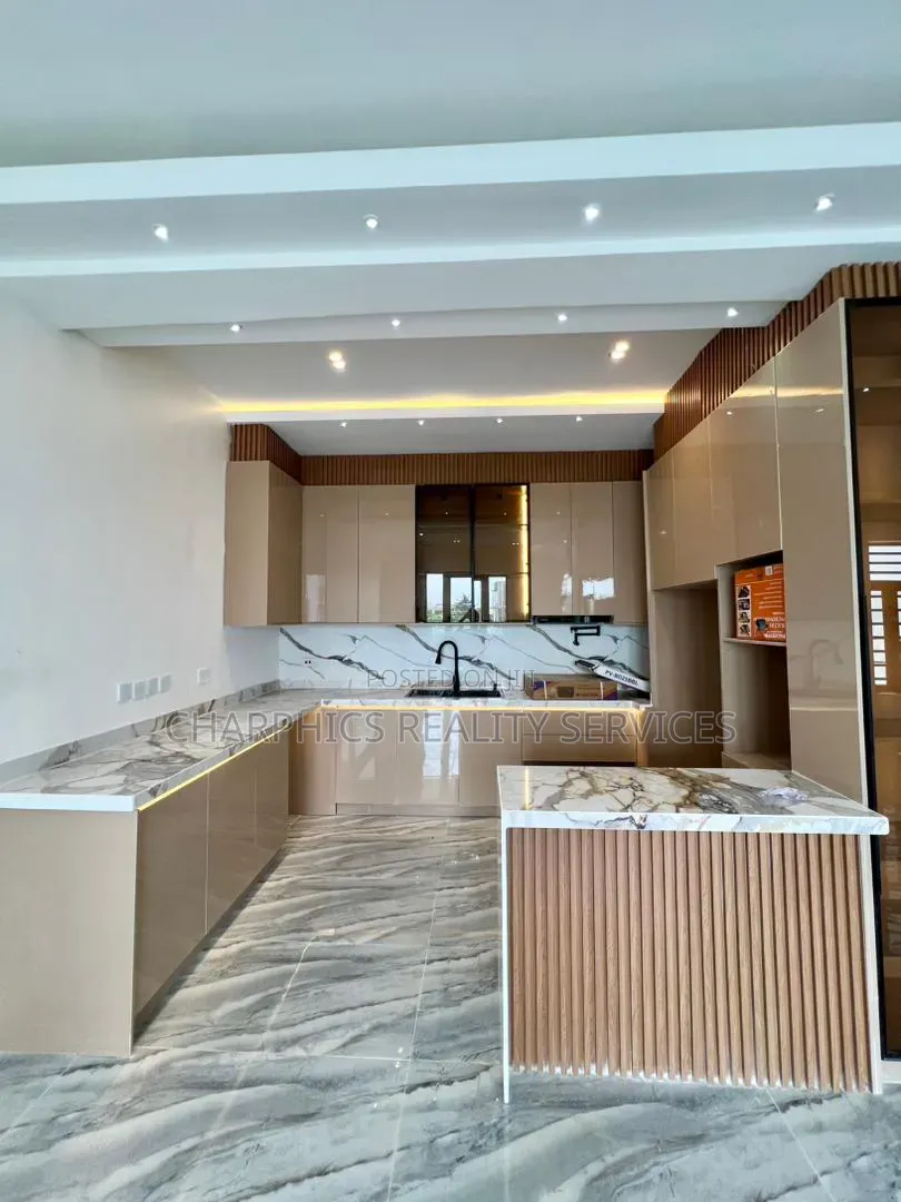 2bdrm Apartment in Osapa london for sale