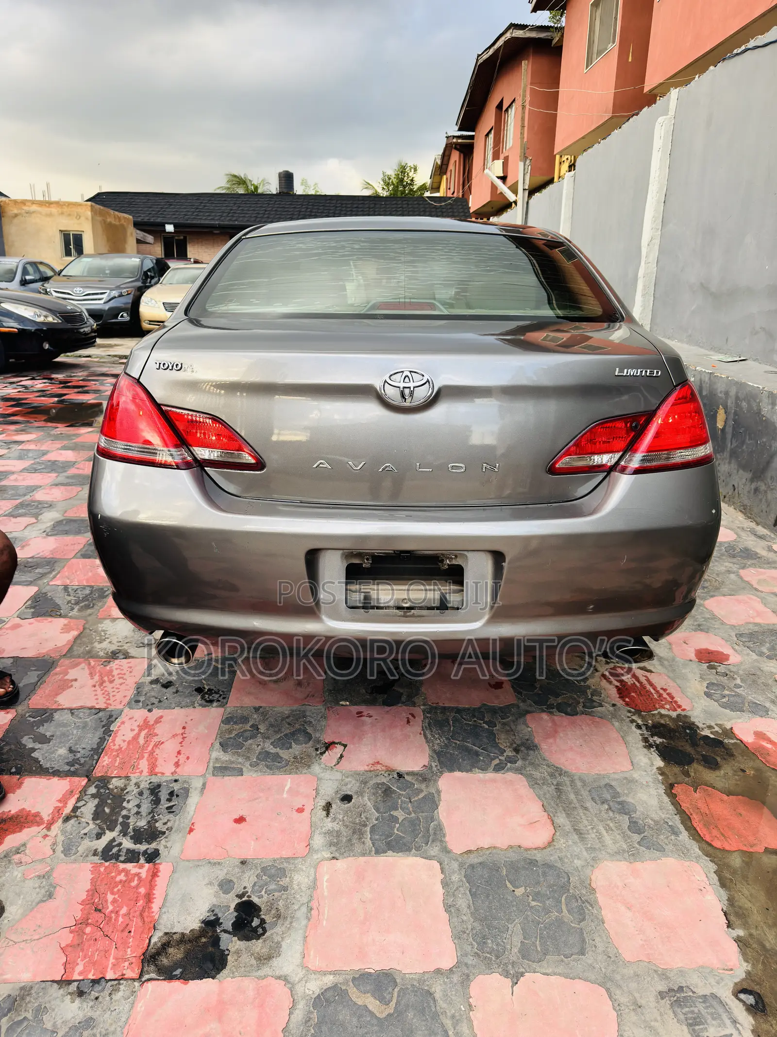 Toyota Avalon Limited 2006 Gray