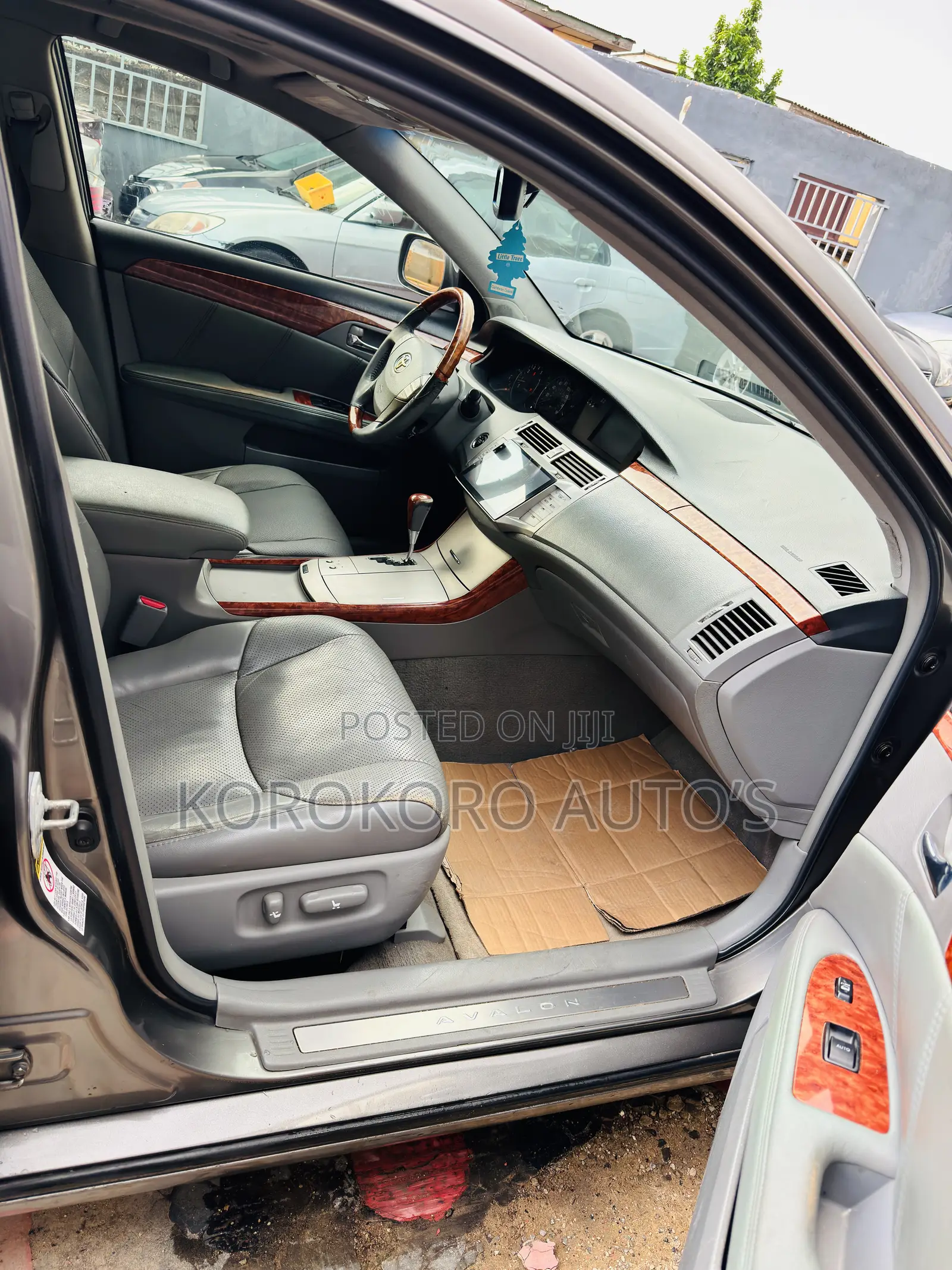 Toyota Avalon Limited 2006 Gray