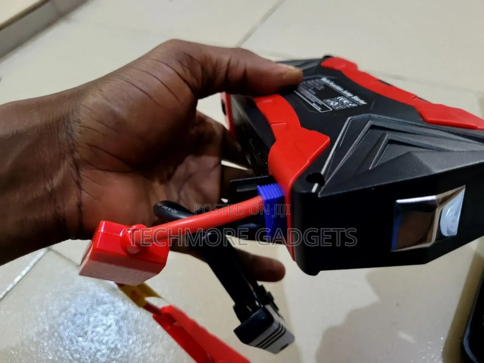 Heavy Duty 12v Emergency Car Jump Starter + 4 Usb Phone Charger