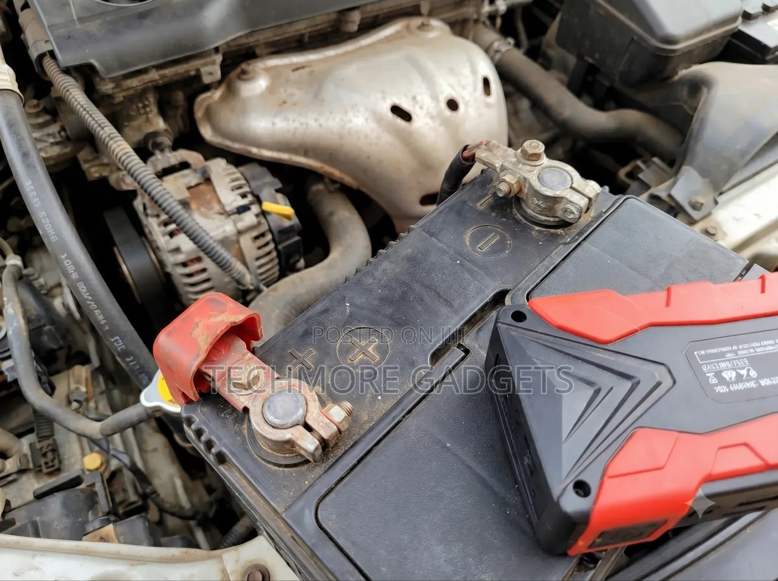 Heavy Duty 12v Emergency Car Jump Starter + 4 Usb Phone Charger