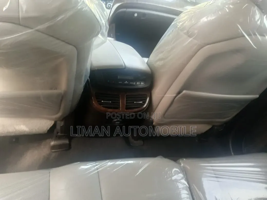 Acura MDX SUV 4dr AWD (3.7L 6cyl 6A) 2012 Brown