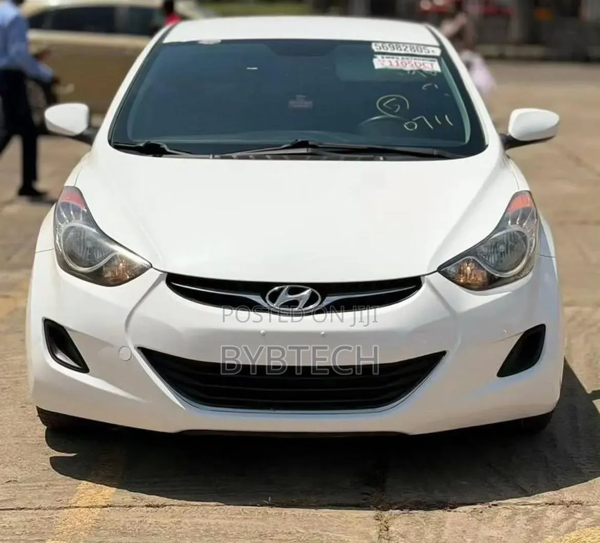 Hyundai Elantra 2013 White