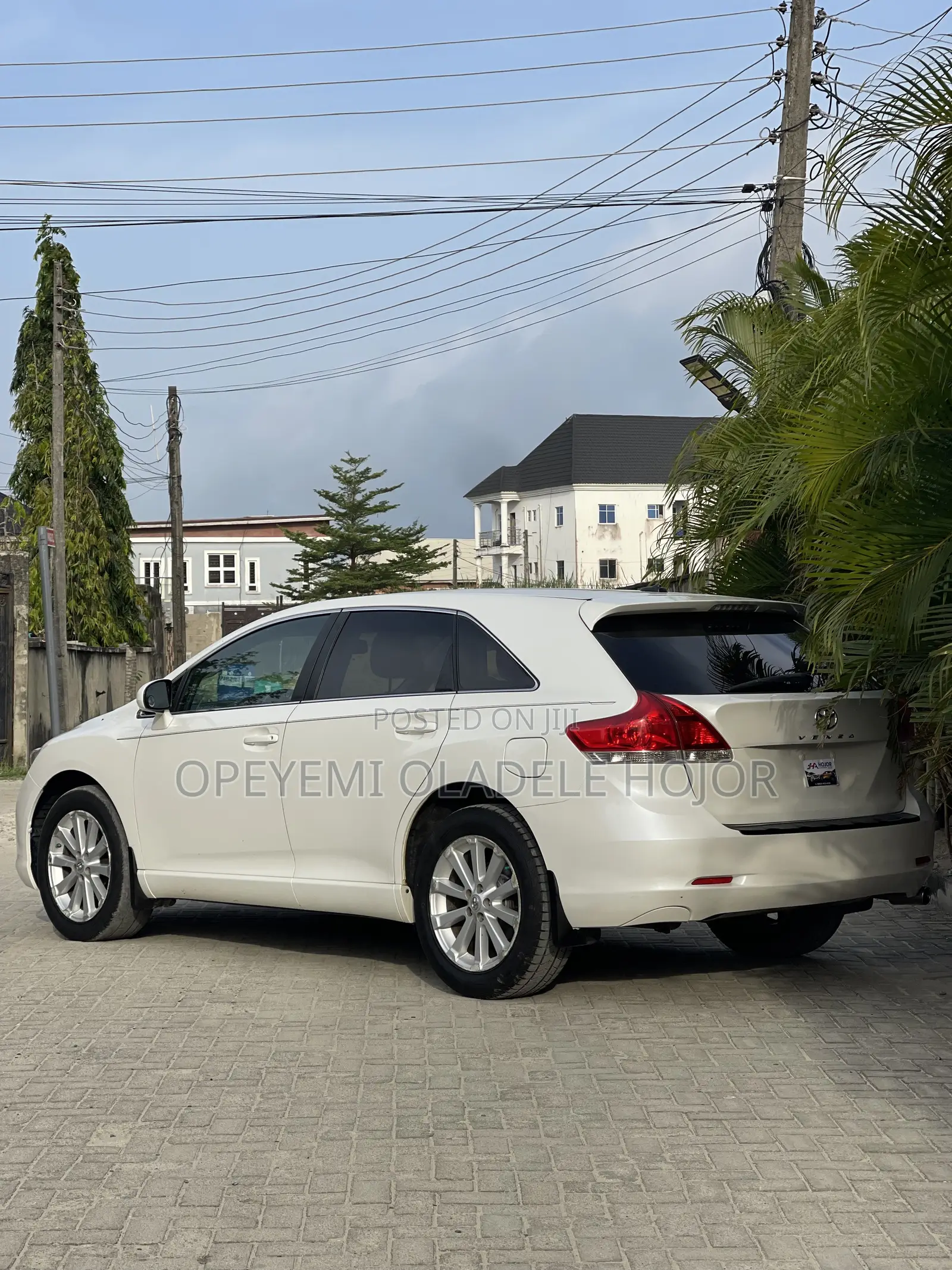 Toyota Venza LE 2010 White