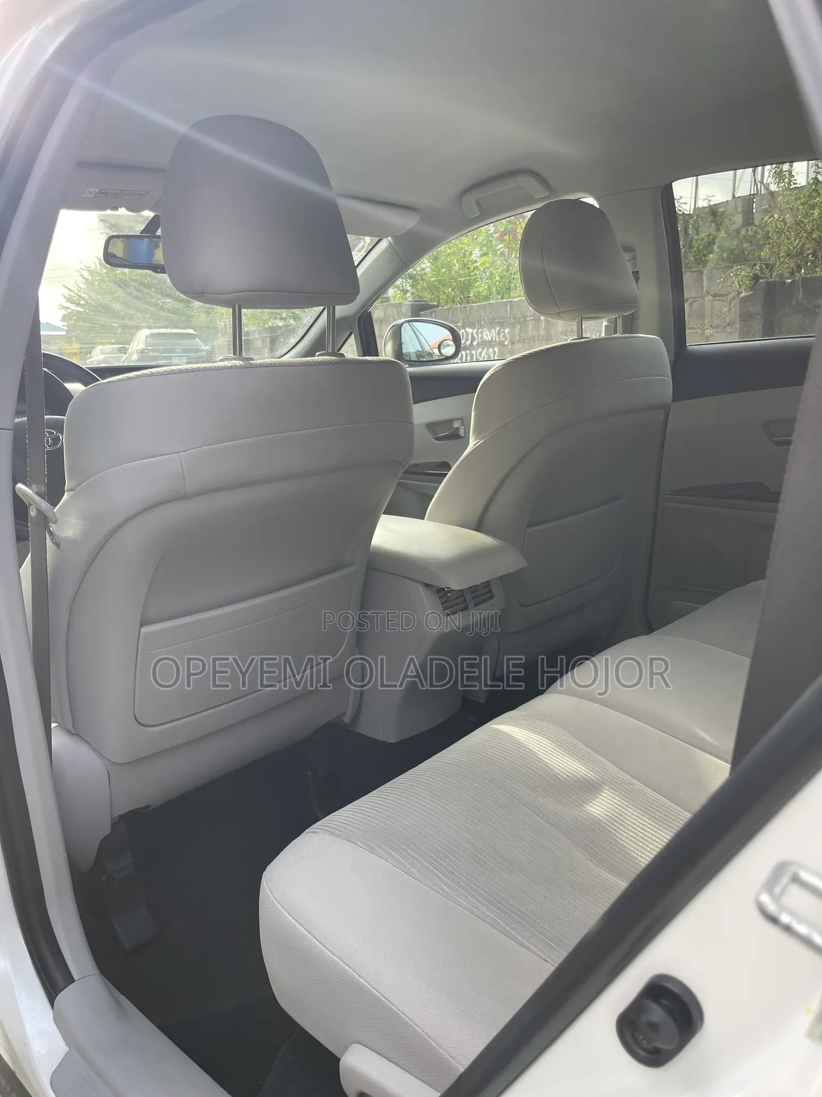 Toyota Venza LE 2010 White