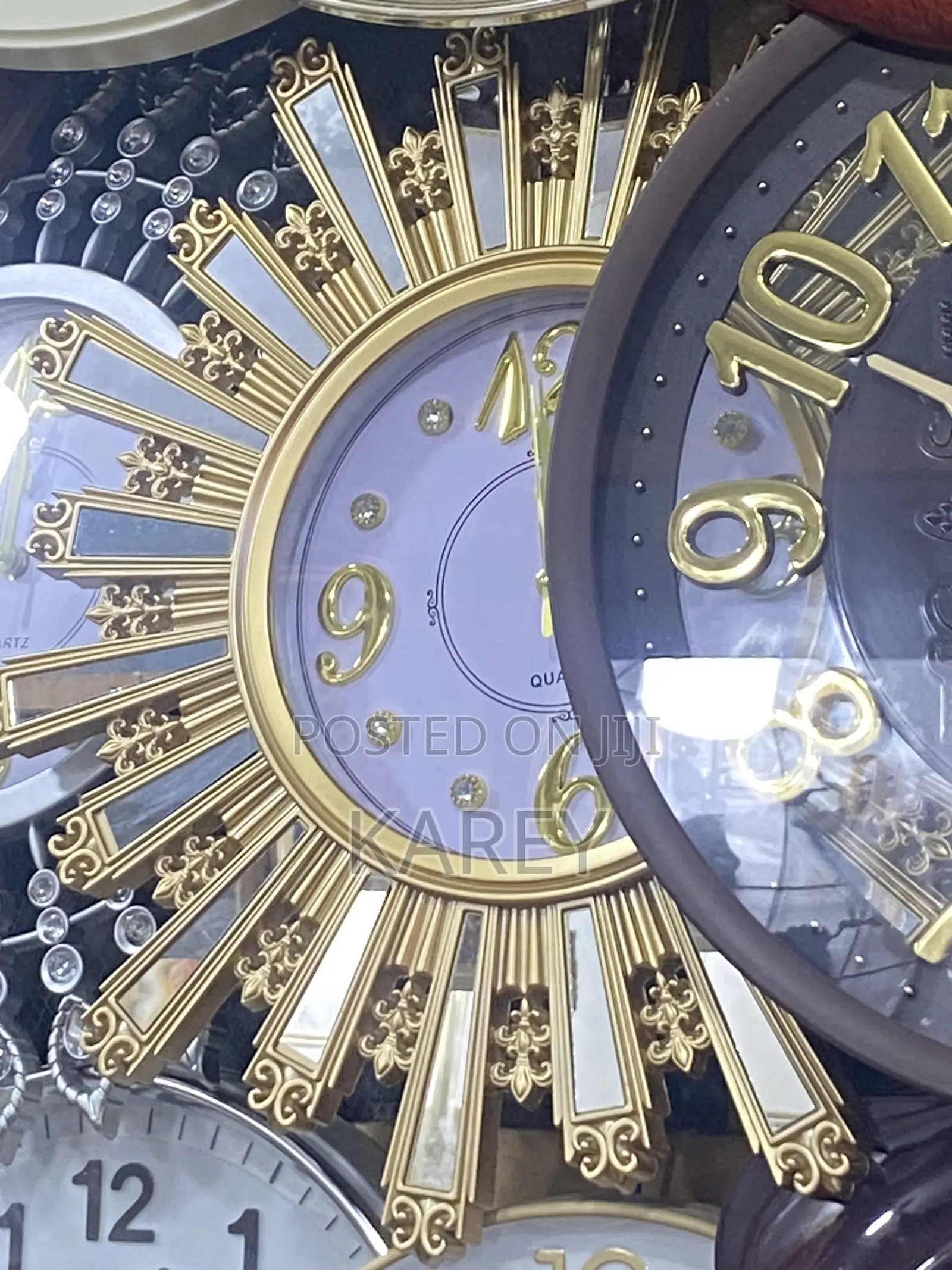 Fancy Beautiful Clocks For Homehall Placement Eye Catchy,Long Lasting