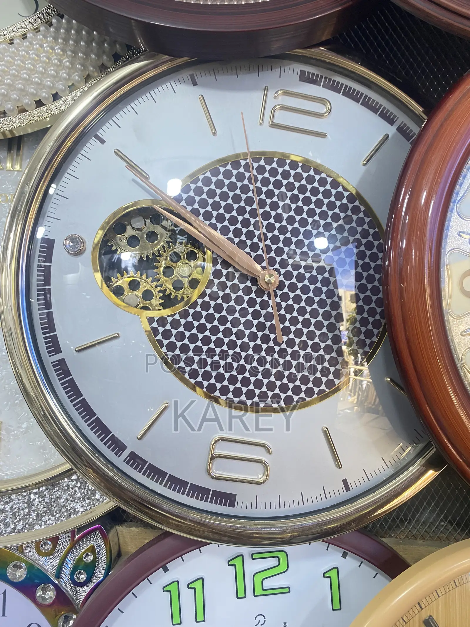 Fancy Beautiful Clocks For Homehall Placement Eye Catchy,Long Lasting