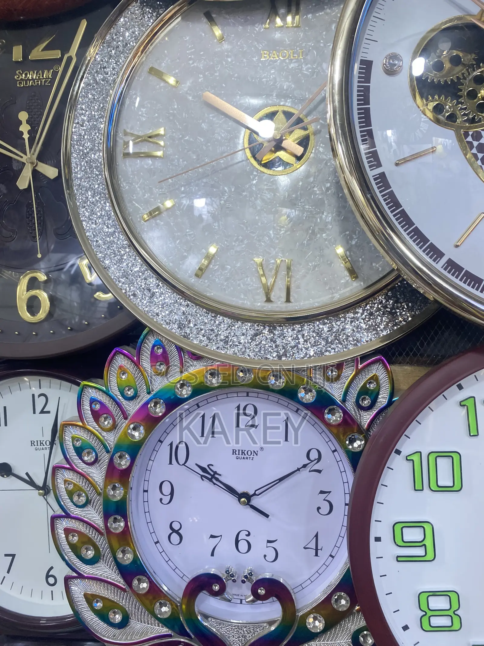 Fancy Beautiful Clocks For Homehall Placement Eye Catchy,Long Lasting