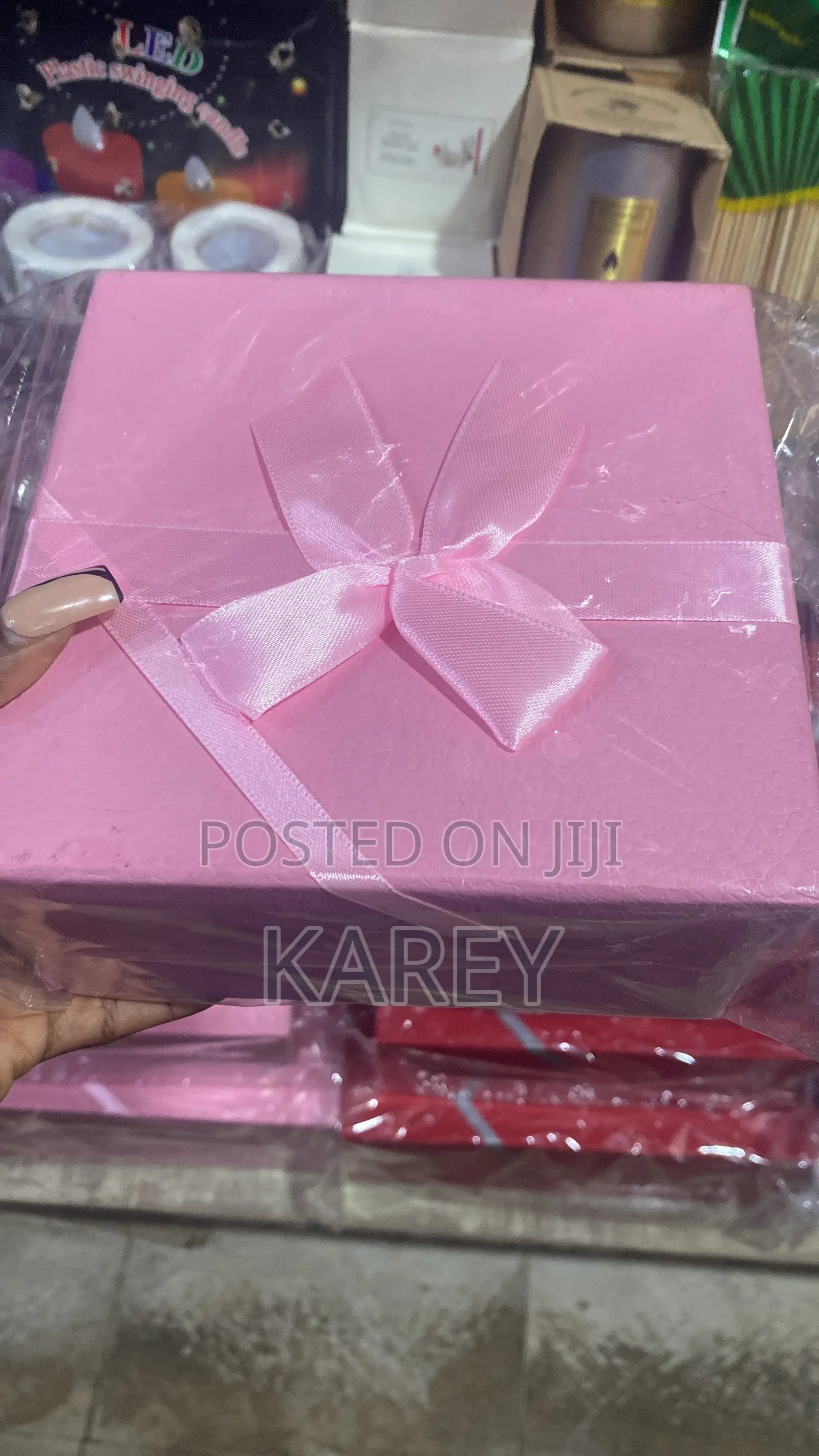 Gift Boxes of Different Designs,Sizes,Color and Placement for Gifting