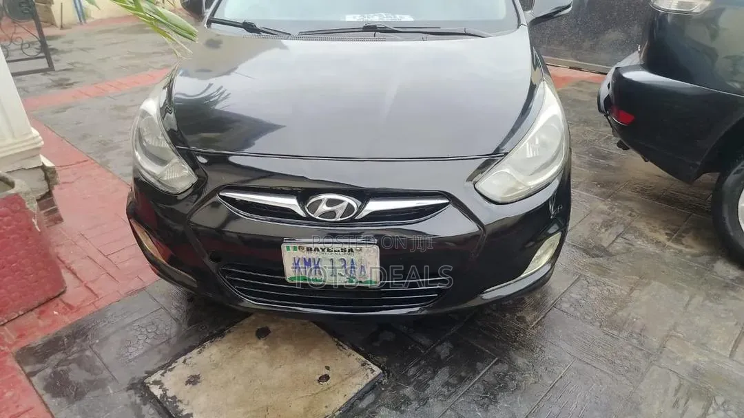 Hyundai Accent GLS 2013 Black