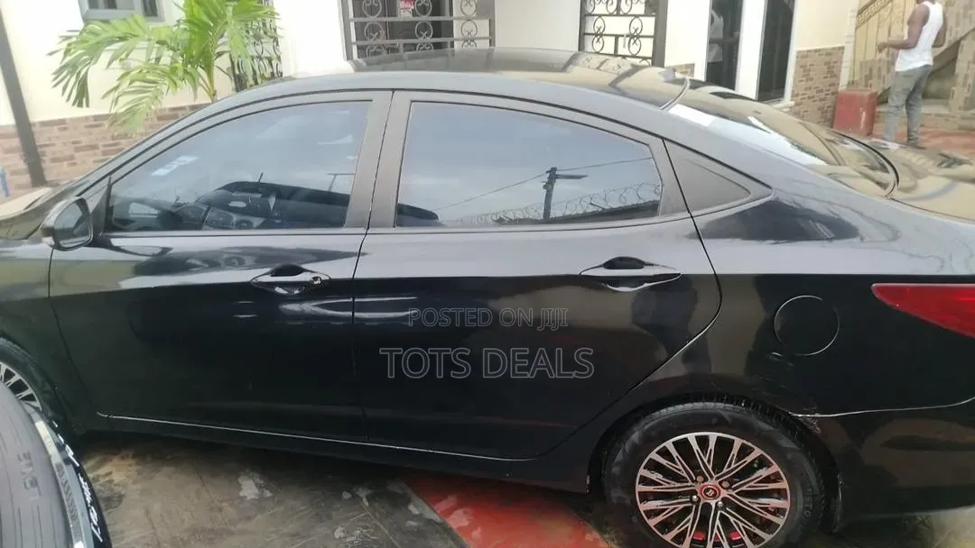 Hyundai Accent GLS 2013 Black