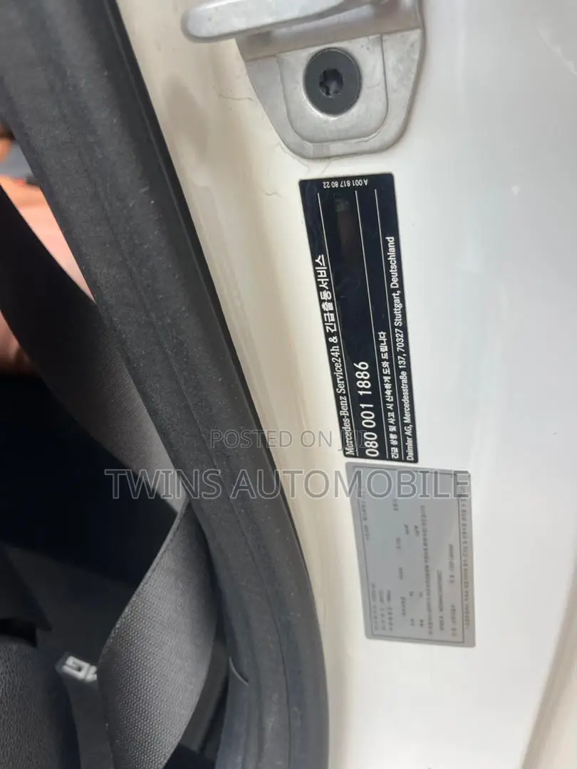 Mercedes-Benz C200 2018 White