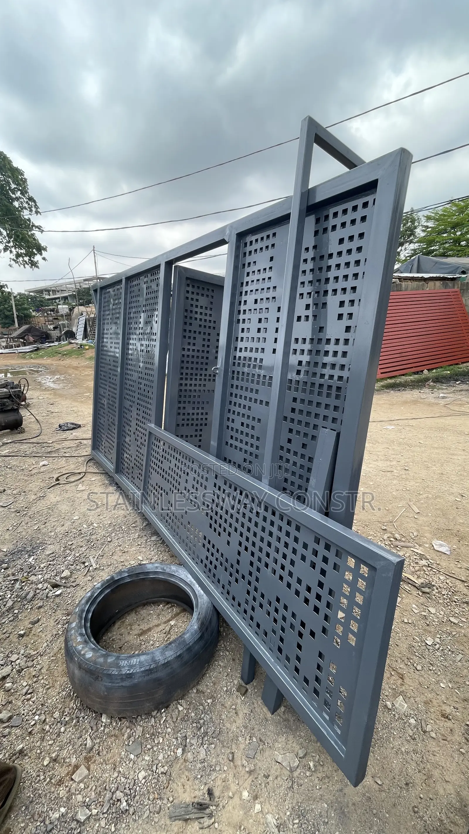 Lasercut Dotted Rolling Gate