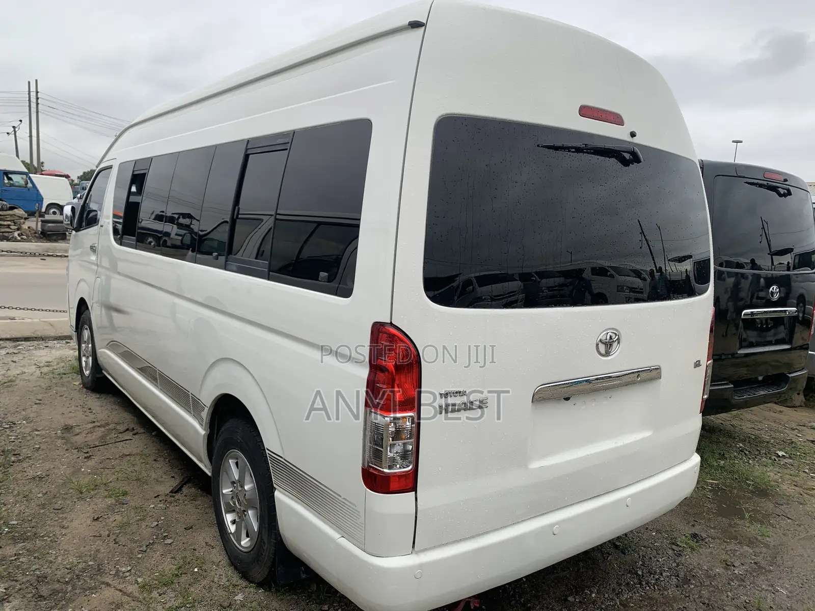 Toyota HiAce 2012 White