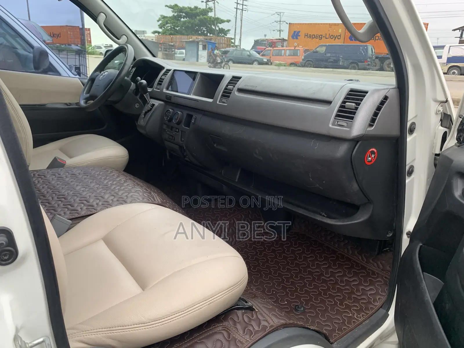 Toyota HiAce 2012 White