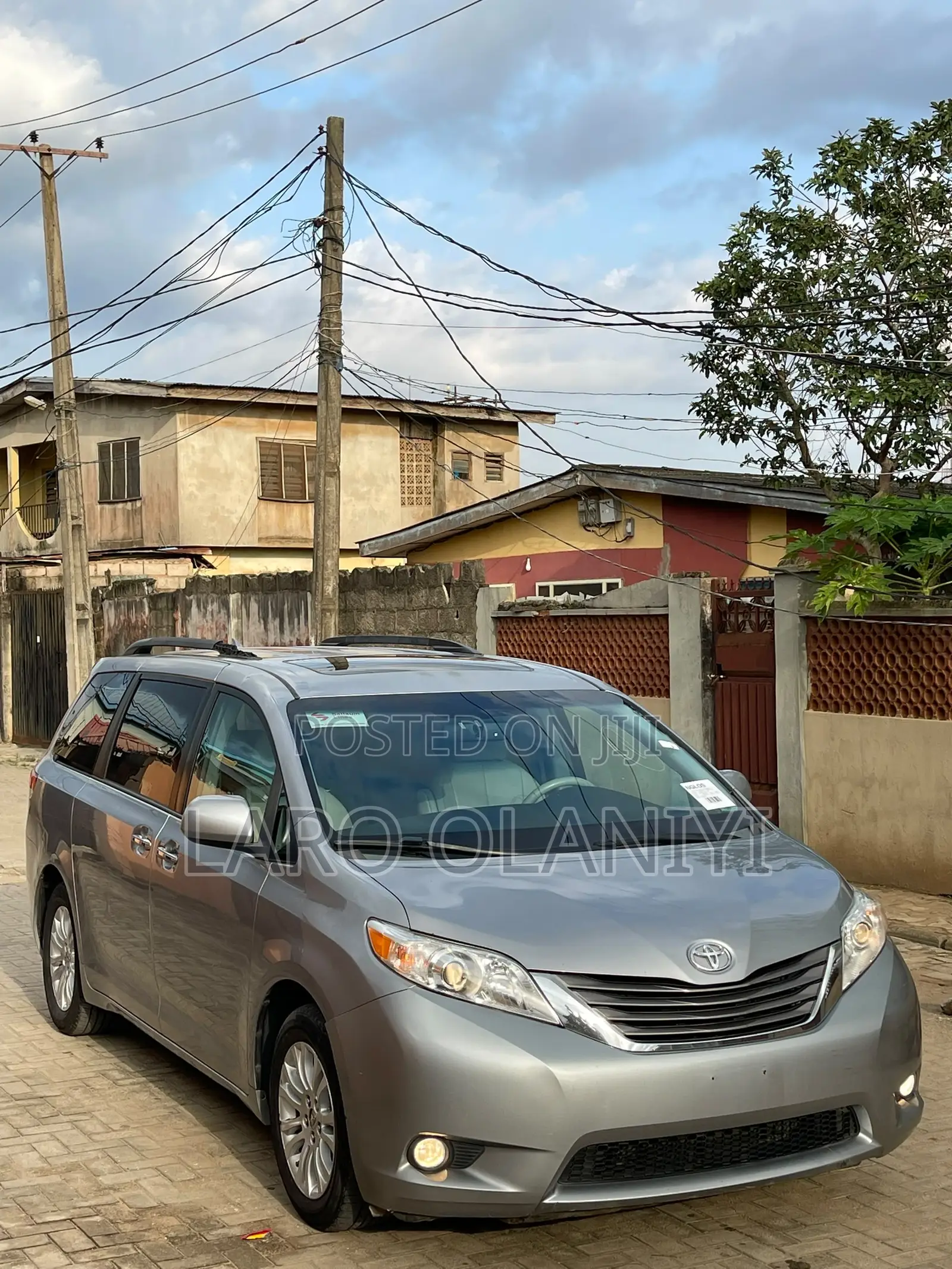 Toyota Sienna XLE 7 Passenger 2011 Gray