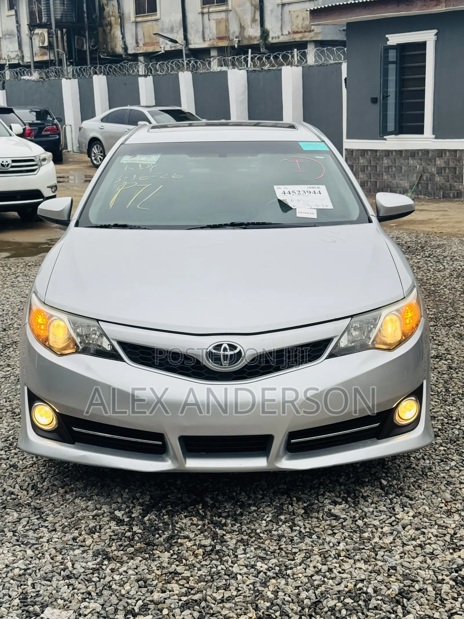 Toyota Camry SE 4dr Sedan (2.5L 4cyl 6A) 2012 Silver