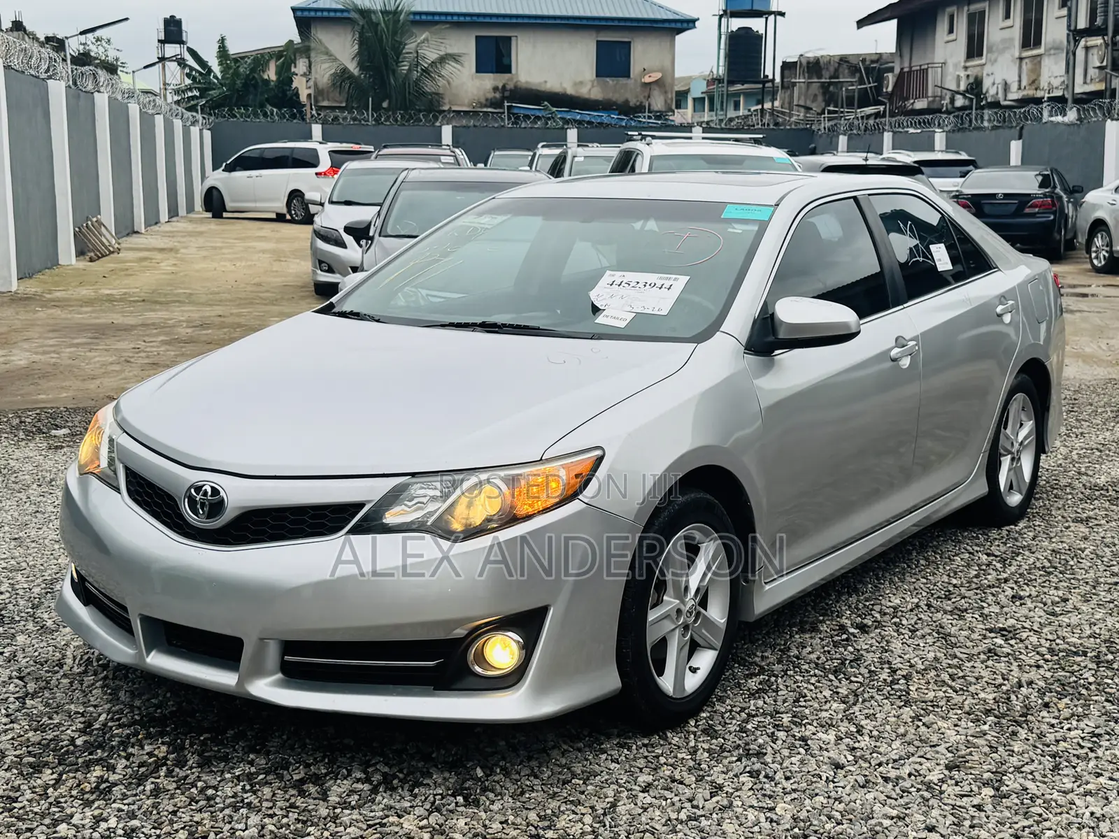 Toyota Camry SE 4dr Sedan (2.5L 4cyl 6A) 2012 Silver