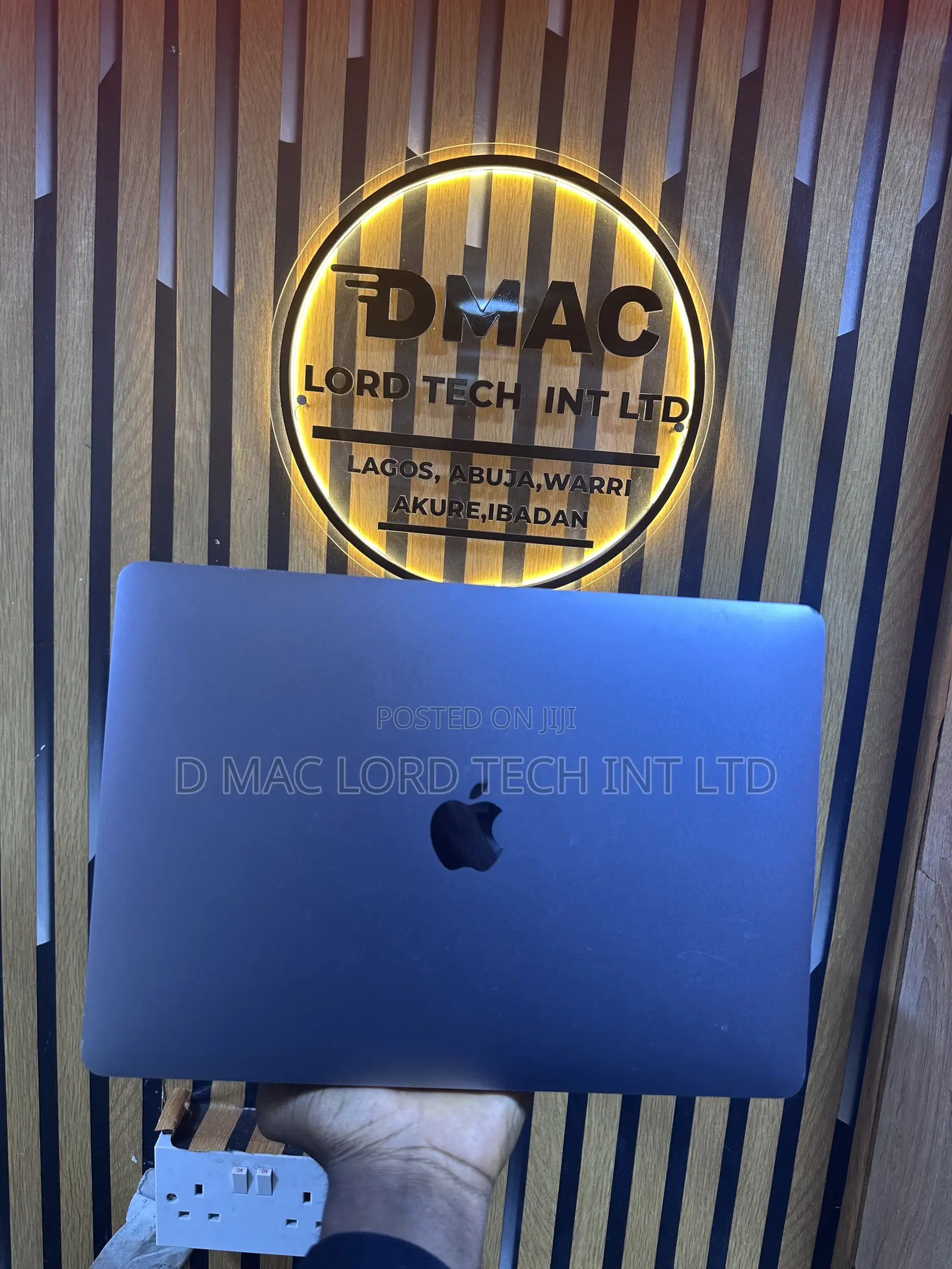 Laptop Apple MacBook Pro 2020 M1 16GB Apple M1 Pro SSD 512GB