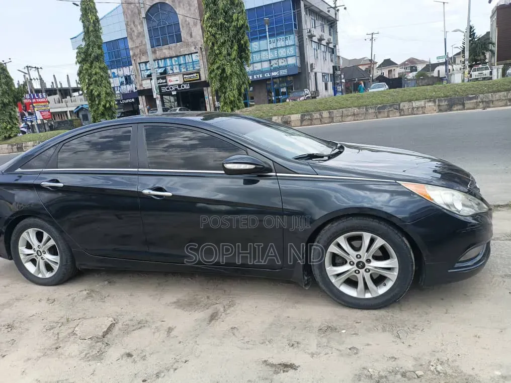 Hyundai Sonata 2013 Black