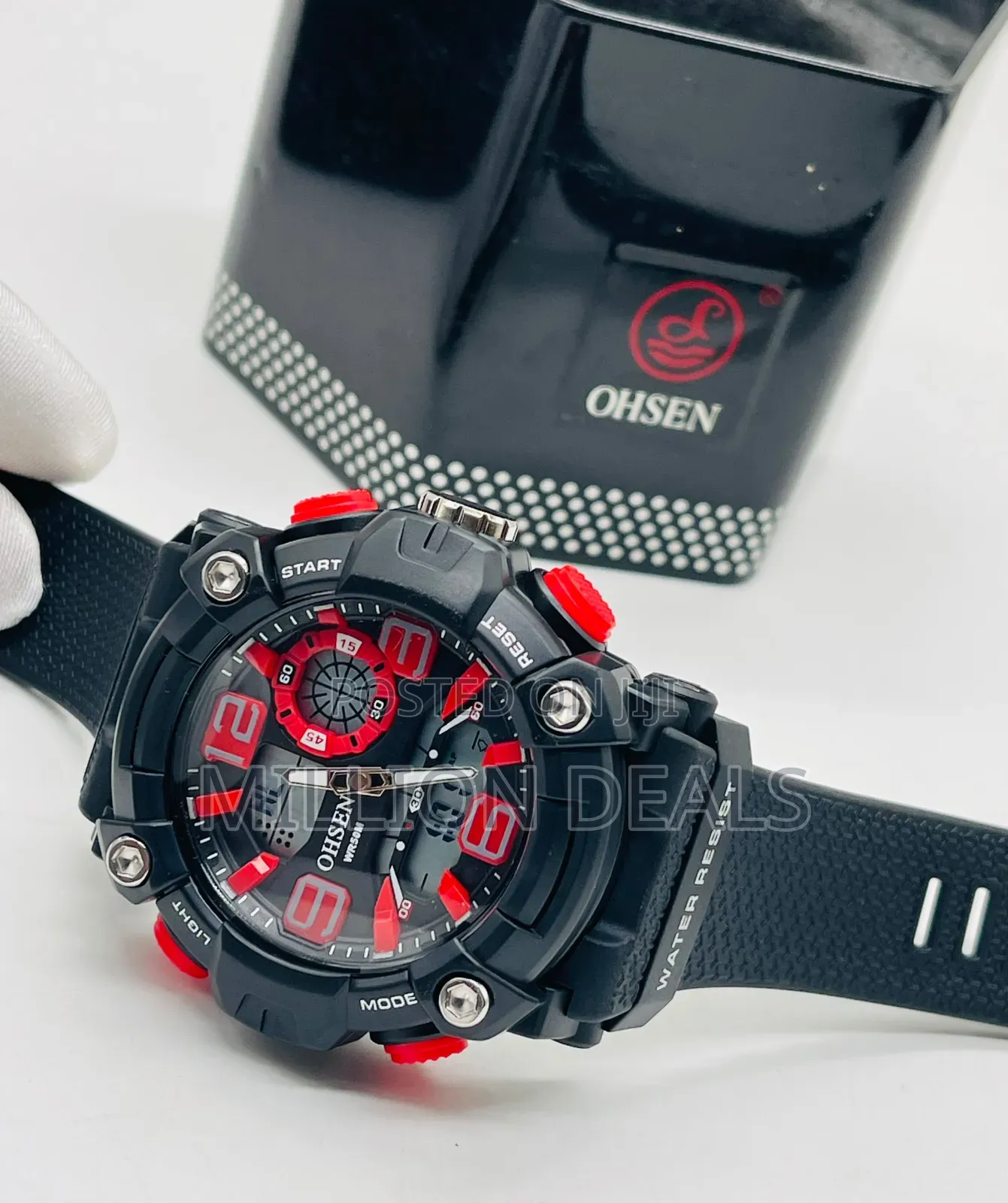 Rare Water Resistant Rubber Strap Men's Classic Wrist Watch