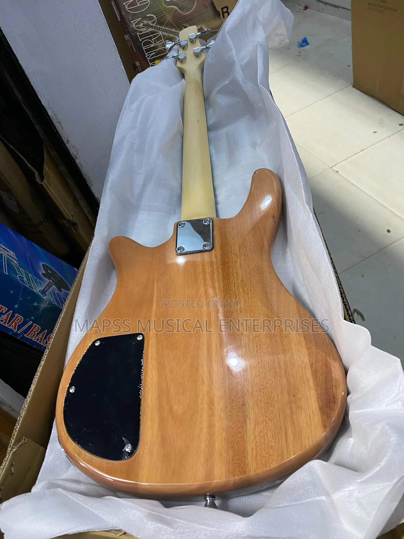 Wellsound 4-String Solidbody Electric Bass Guitar