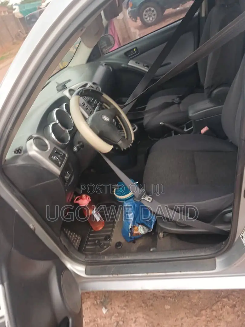 Toyota Matrix 2008 Silver