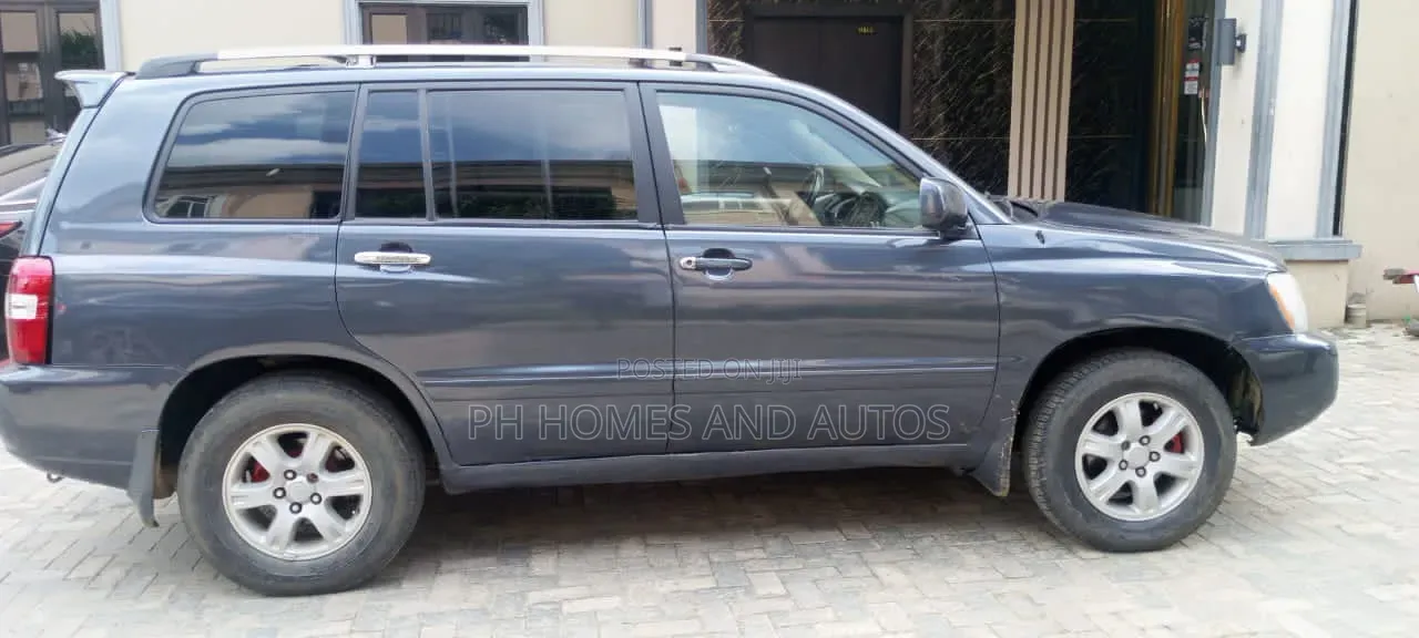 Toyota Highlander 2004 Gray