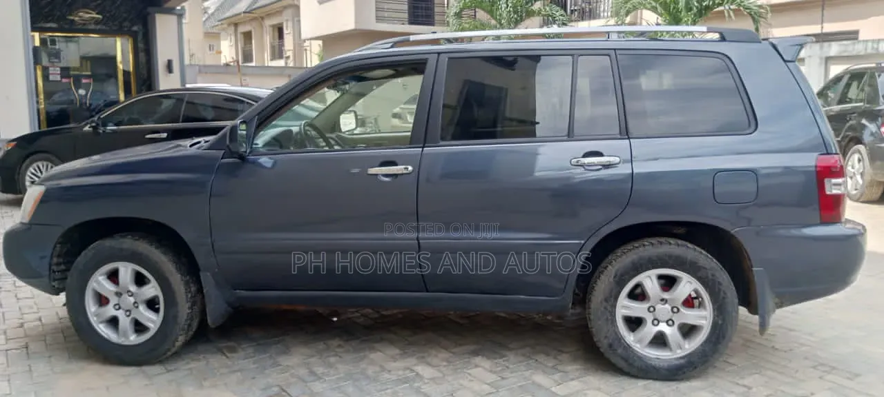 Toyota Highlander 2004 Gray