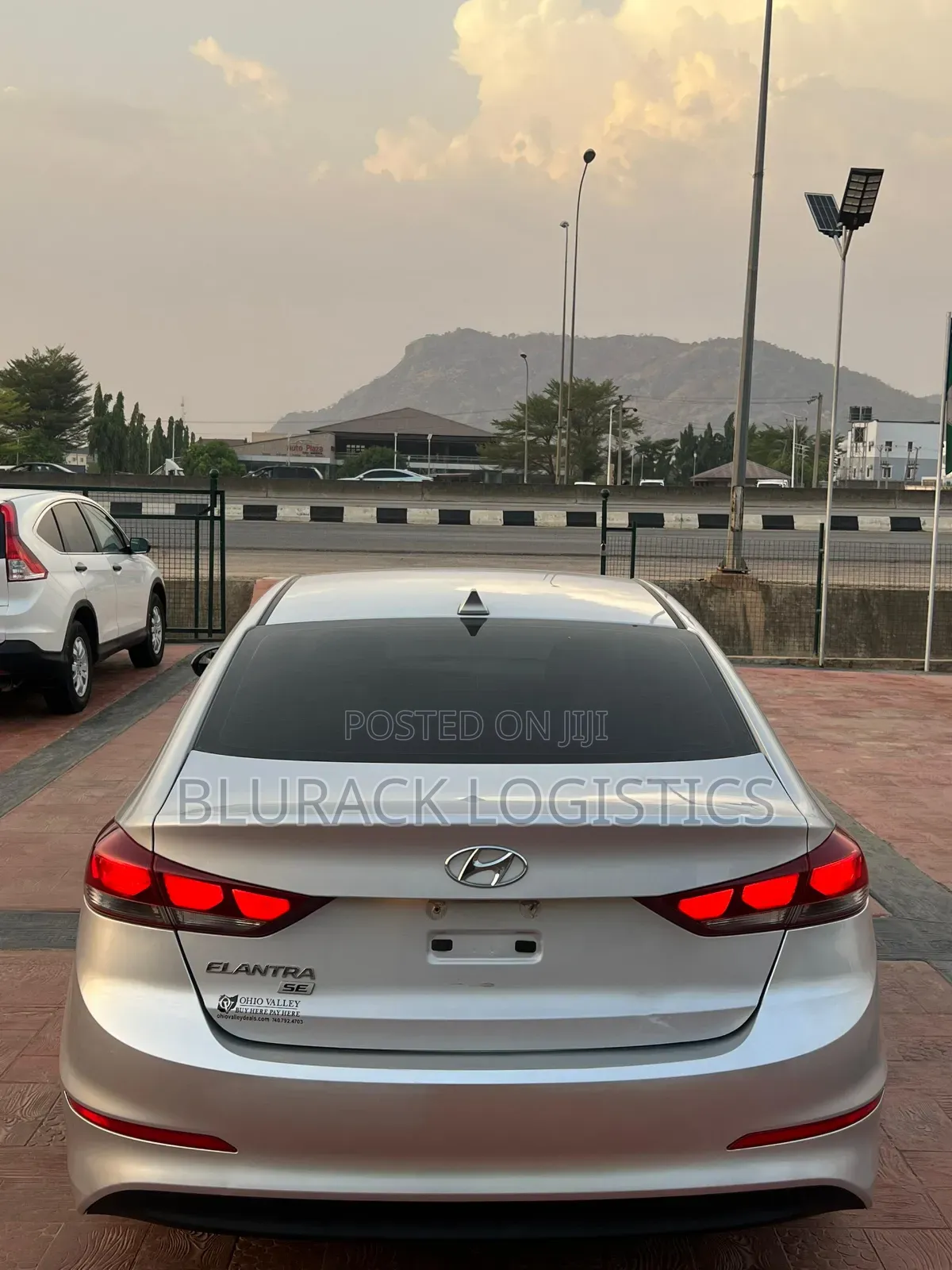 Hyundai Elantra 2017 Silver