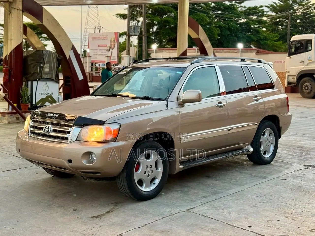 Toyota Highlander V6 2005 Gold