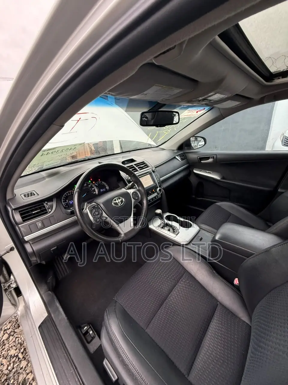 Toyota Camry SE 4dr Sedan (2.5L 4cyl 6A) 2013 Silver