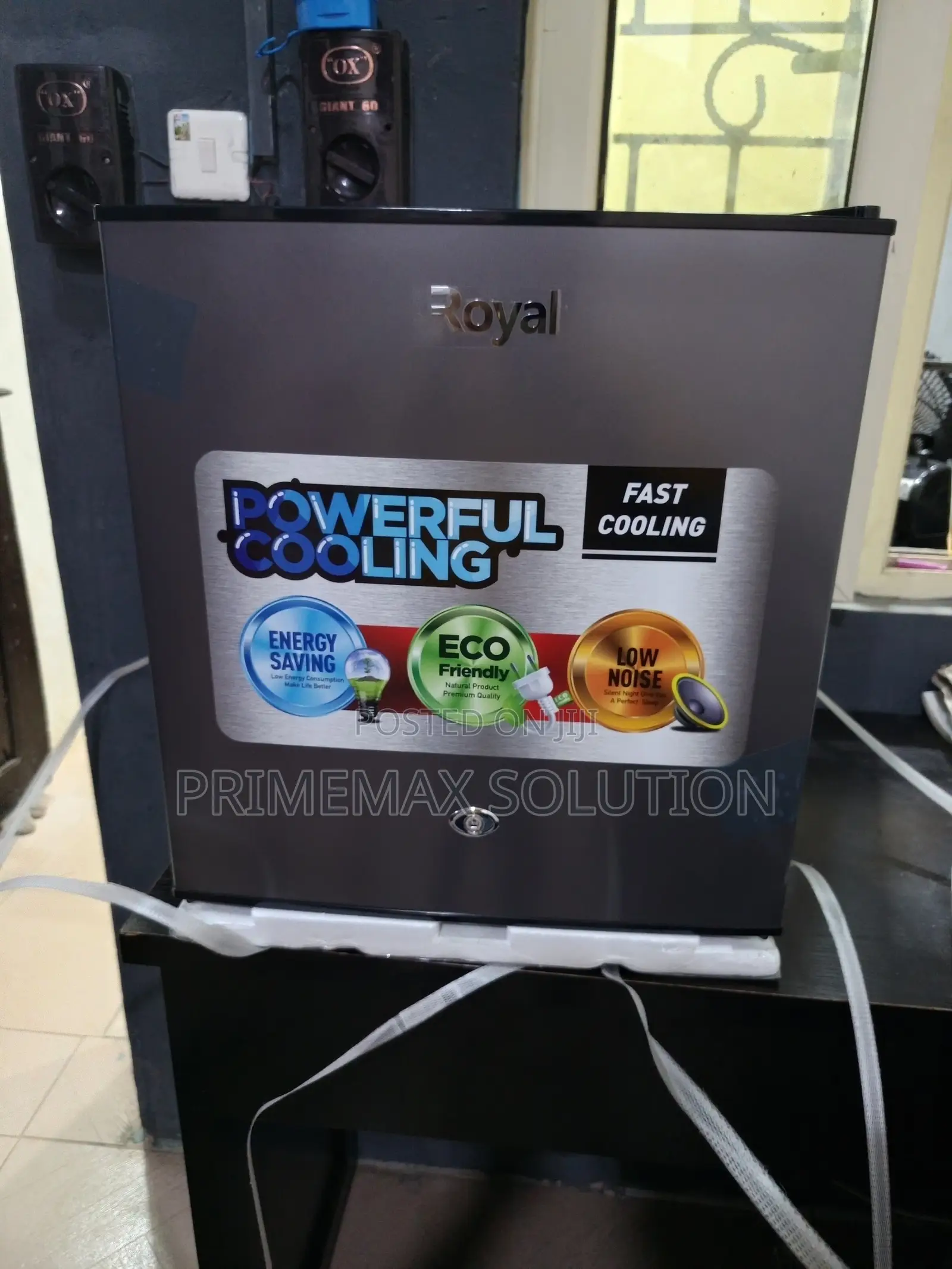 Royal Elegance: The Ultimate 55l Bedside Cooler