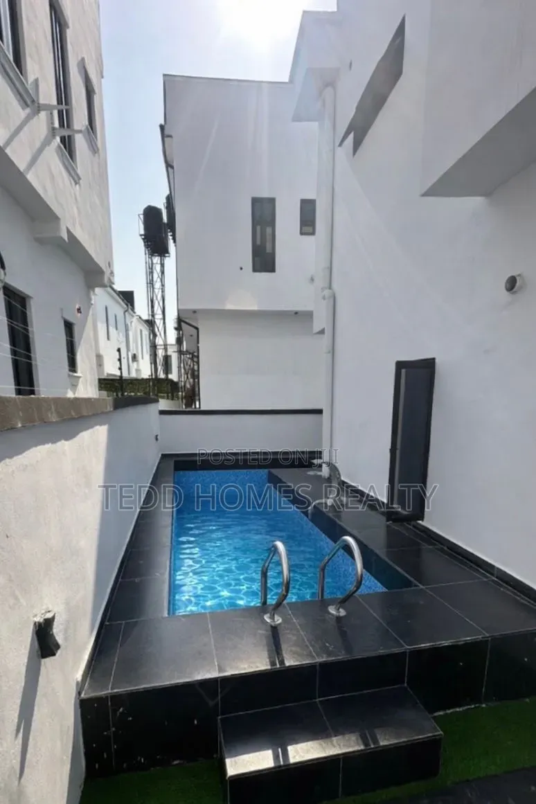 4bdrm Duplex in Lekki Palm City, Ado / Ajah for sale
