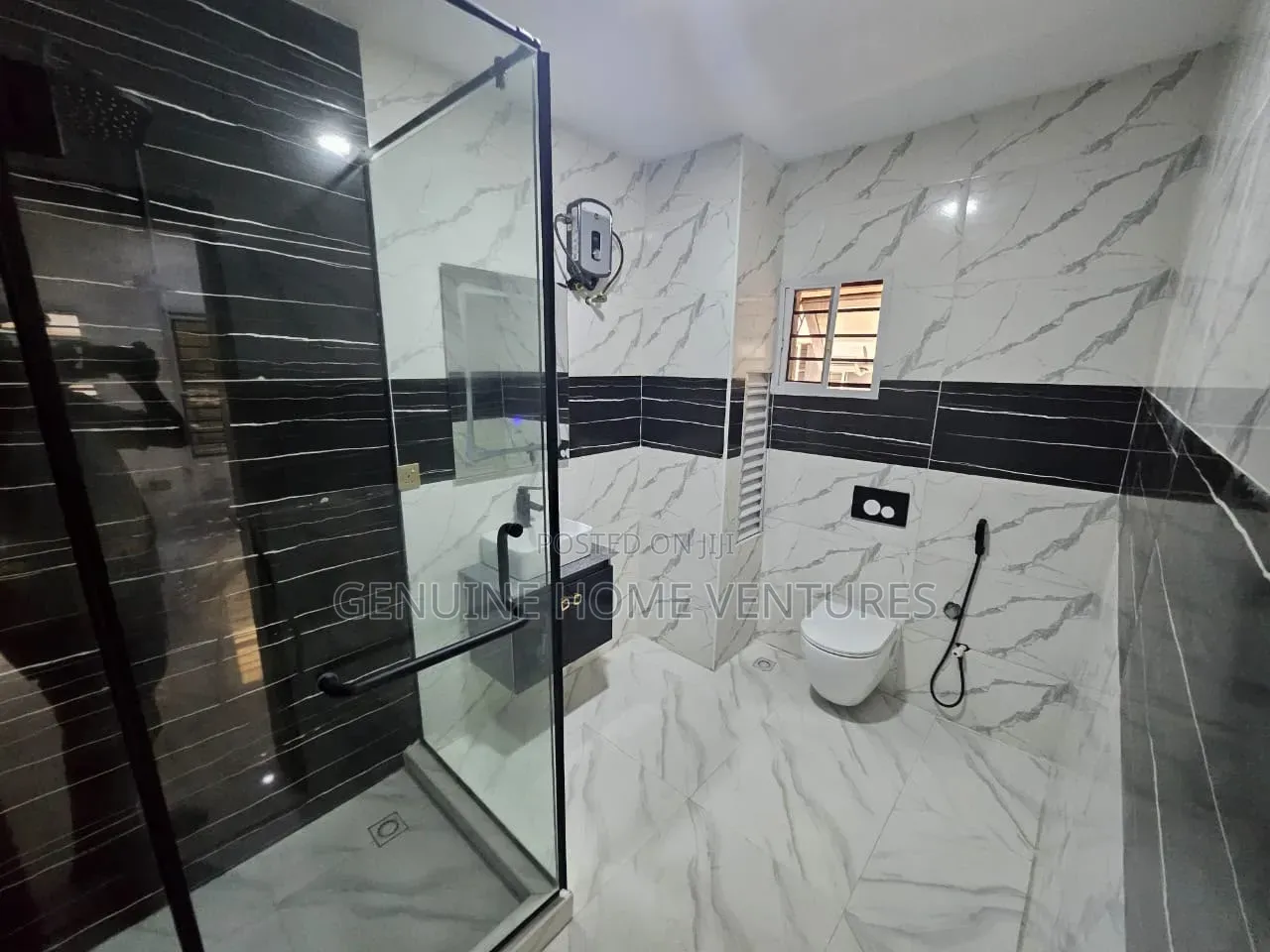 2bdrm Apartment in Lekki Phase One for sale