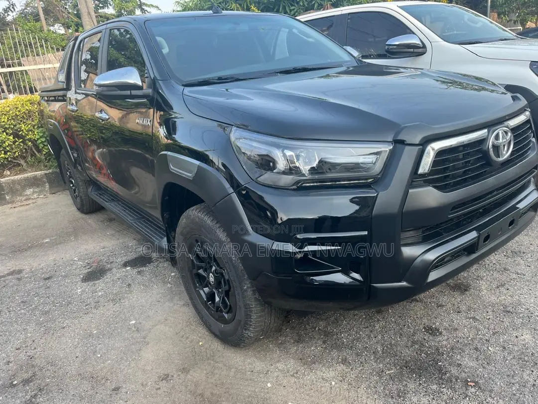 Toyota Hilux Revo Double Cab Petrol 2.7 AWD 2020 Black