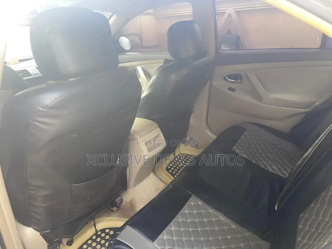 Toyota Camry 2008 Gold