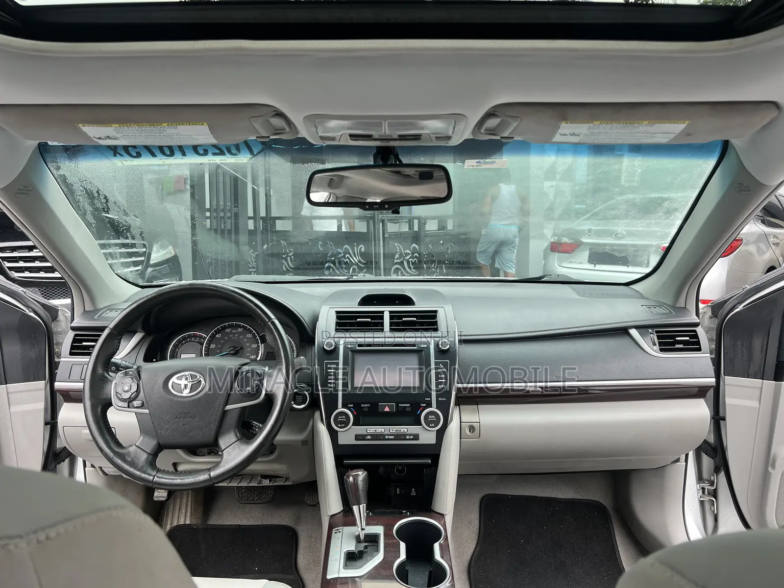 Toyota Camry XLE 4dr Sedan (3.5L 6cyl 6A) 2014 Silver