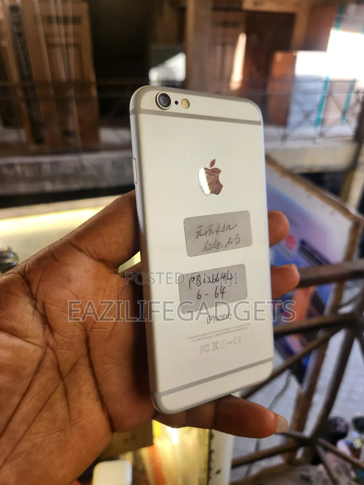 New Apple iPhone 6 64 GB Silver