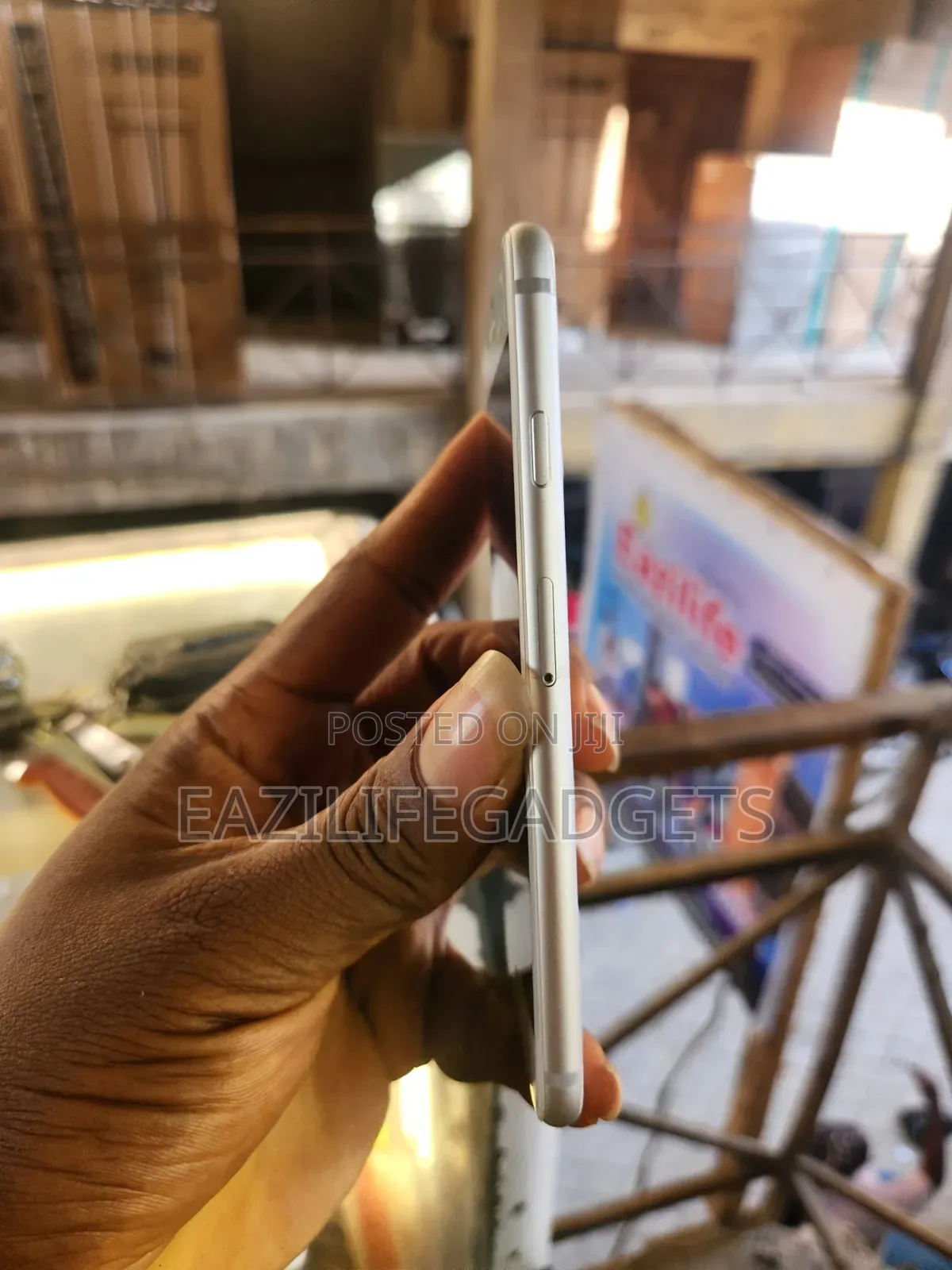 New Apple iPhone 6 64 GB Silver