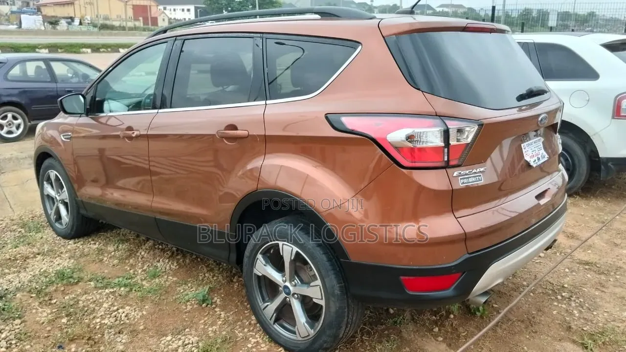 Ford Escape SE FWD 2017 Orange