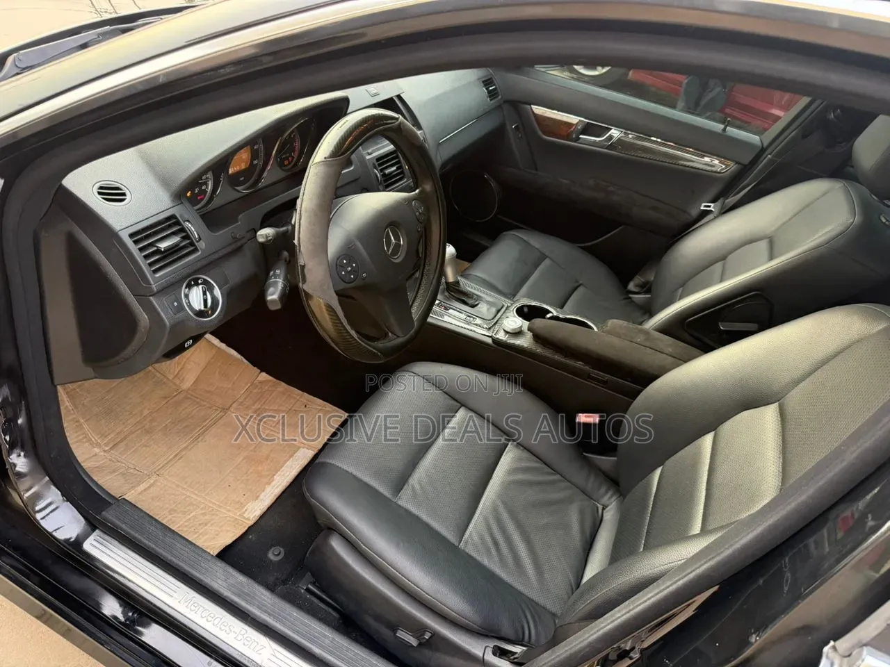 Mercedes-Benz C300 2011 Black