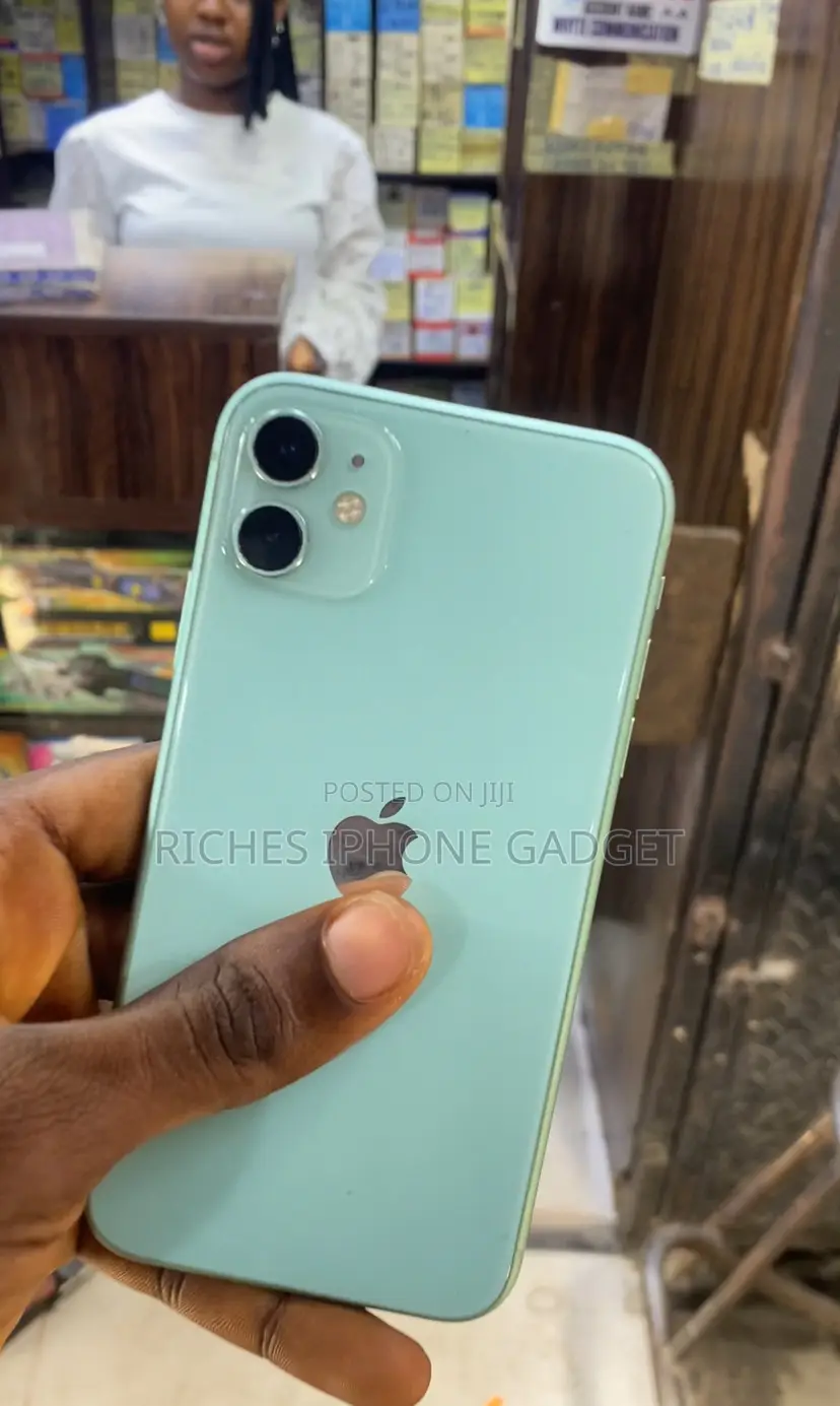 Apple iPhone 11 64 GB