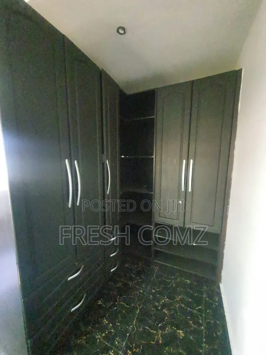 Mini Flat in Osapa London for rent