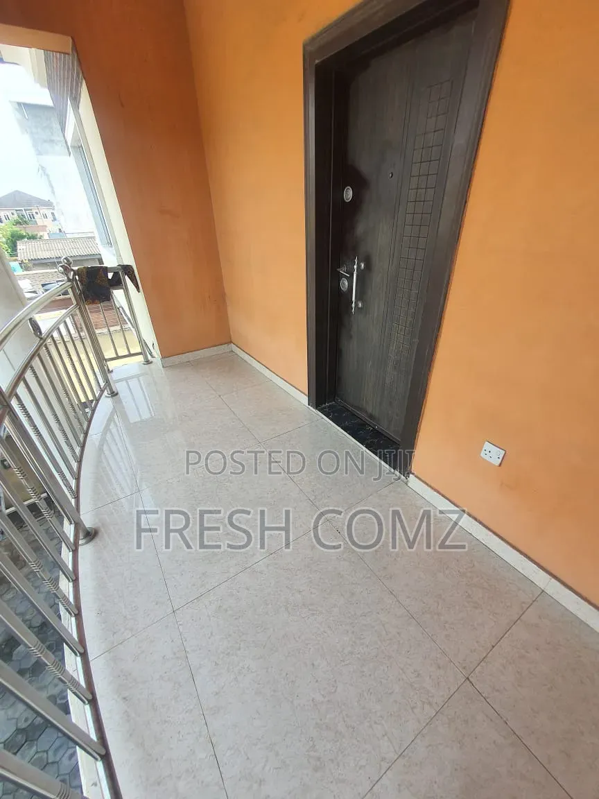 Mini Flat in Osapa London for rent